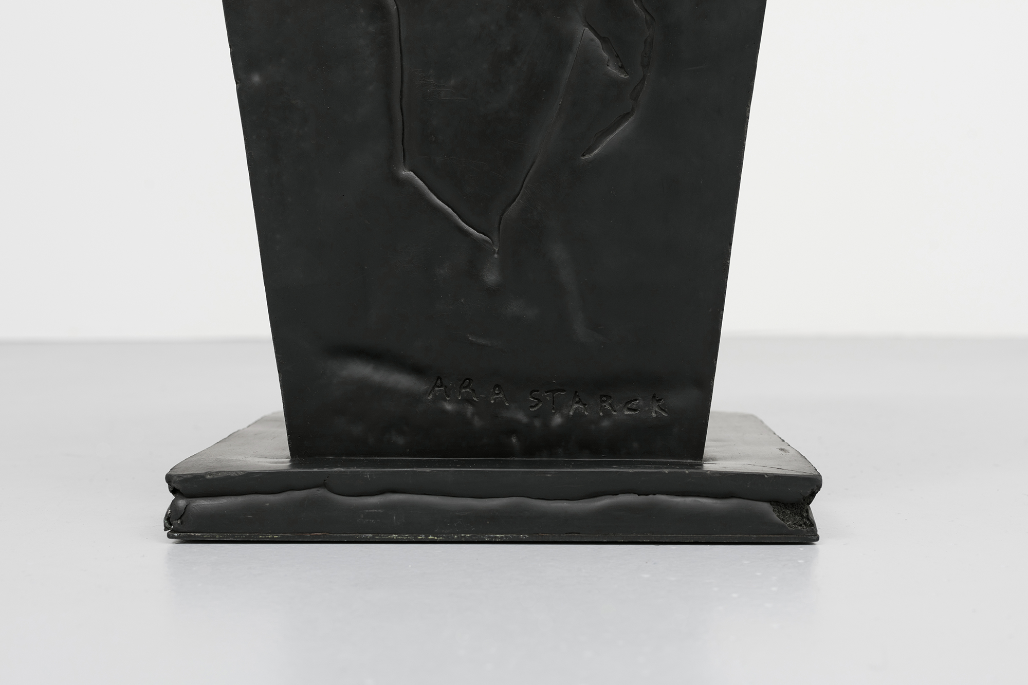 Ara stool starck