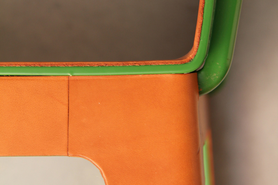hole chair-prototype-97-5_XL